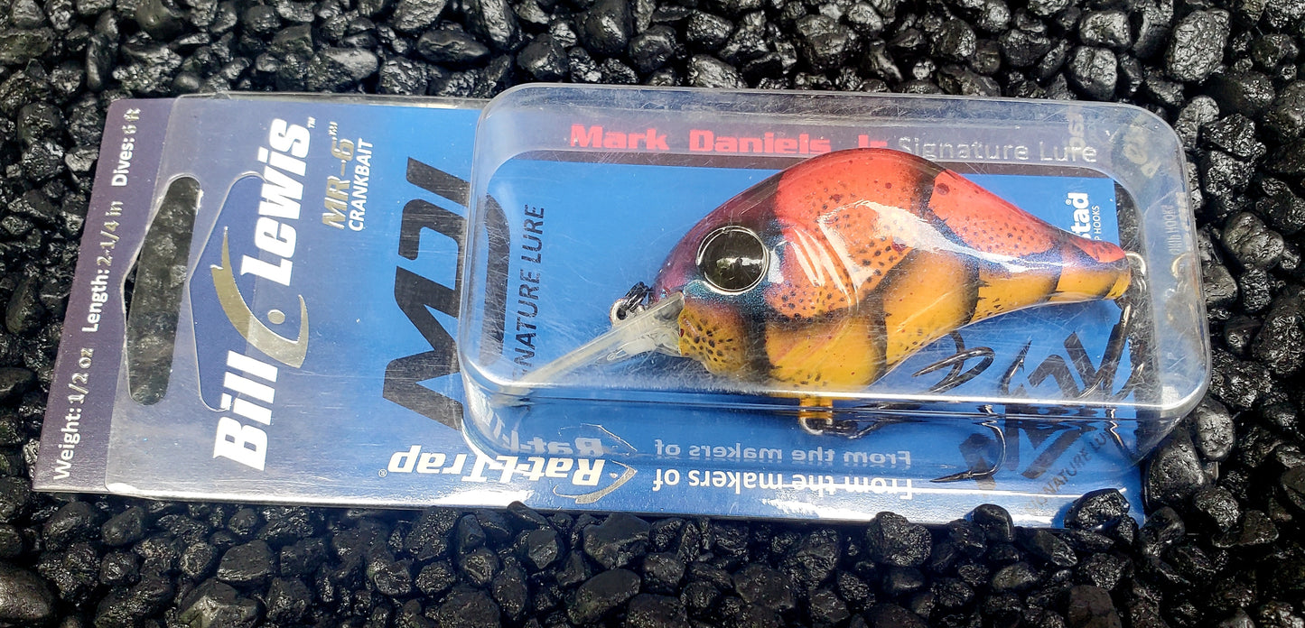 Bill Lewis MR-6 Custom Repainted Crankbait Red Craw