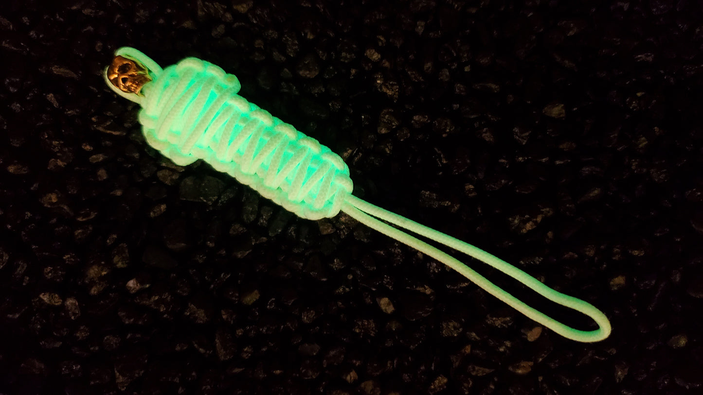 Mini Paracord Mummy Lanyard (Glow In The Dark)