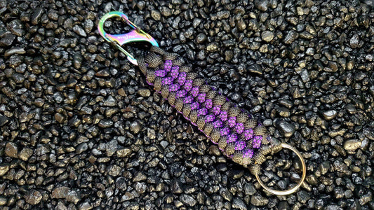 Paracord S-Biner Lanyard/Keychain Sanctified (Black/Purple)